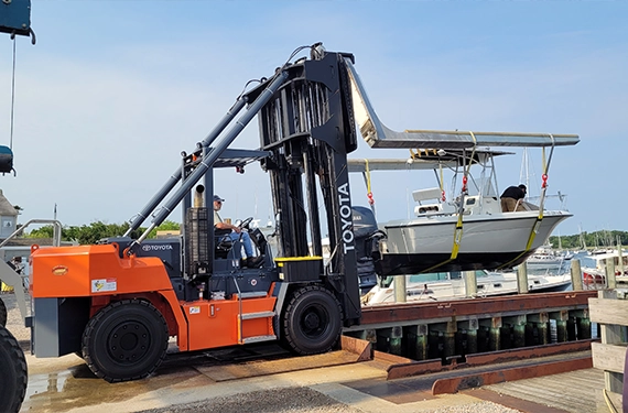 Summit Toyota Internal Combustion Pneumatic Tire Forklifts for Marina